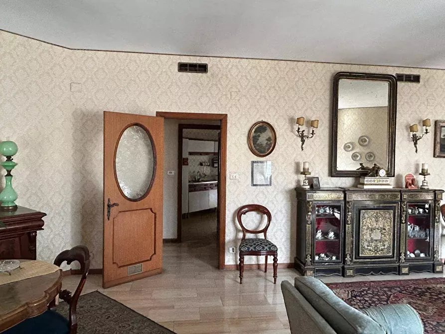 Immagine 10 di Appartamento in vendita  in VIA UMBERTO GIORDANO 7 a Palermo