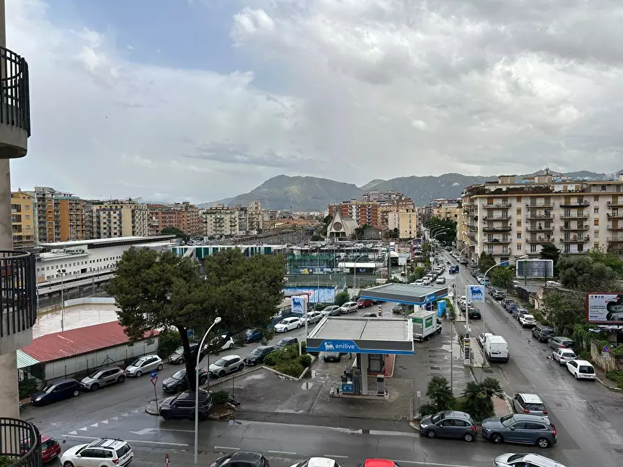 Immagine 12 di Appartamento in vendita  in VIA UMBERTO GIORDANO 7 a Palermo
