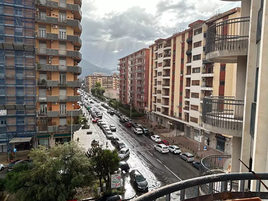 Immagine 13 di Appartamento in vendita  in VIA UMBERTO GIORDANO 7 a Palermo