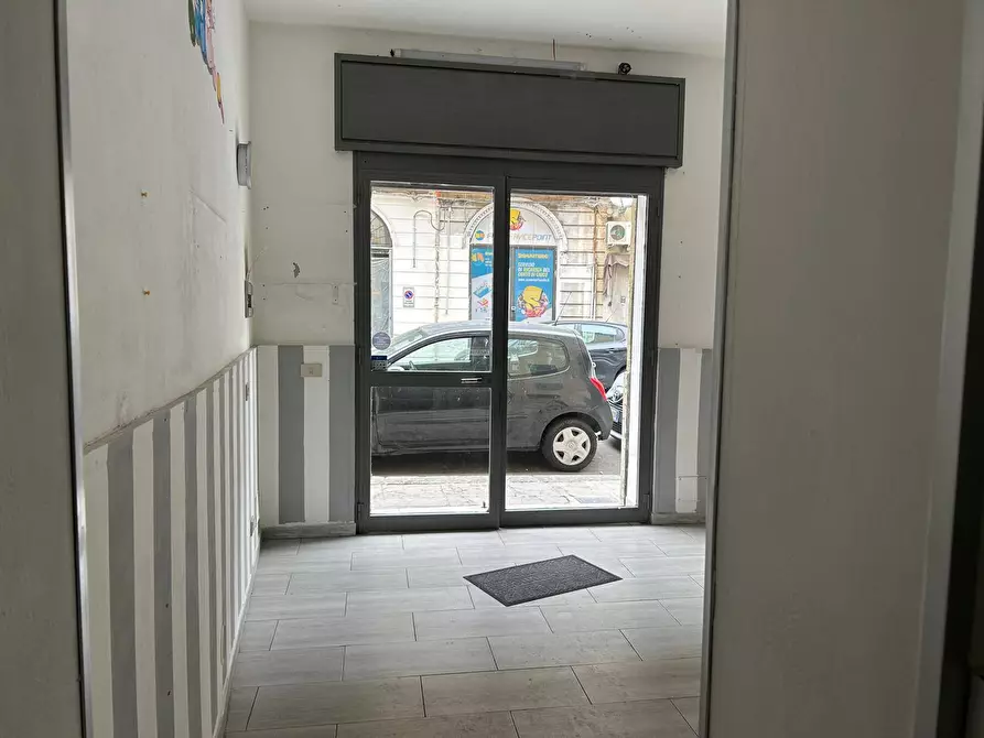 Immagine 8 di Locale commerciale   in Via Archimede 112 a Palermo