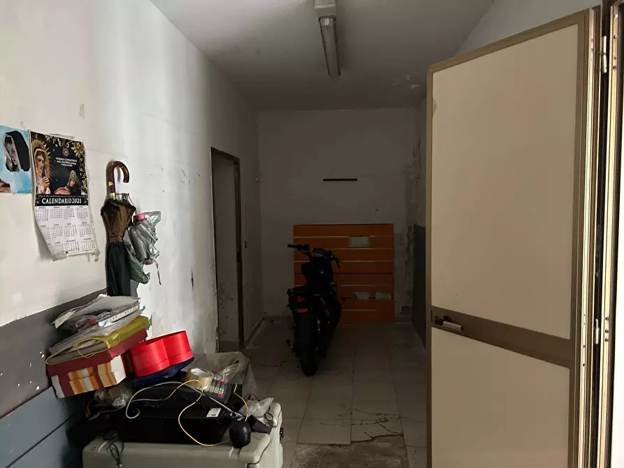 Immagine 14 di Locale commerciale   in Via Archimede 112 a Palermo