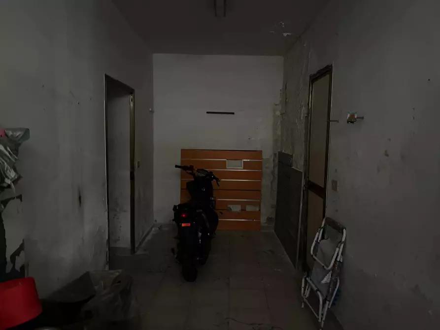 Immagine 17 di Locale commerciale   in Via Archimede 112 a Palermo