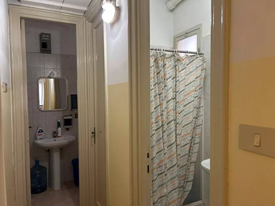 Immagine 18 di Ufficio in affitto  in Via Mariano Stabile 136 a Palermo