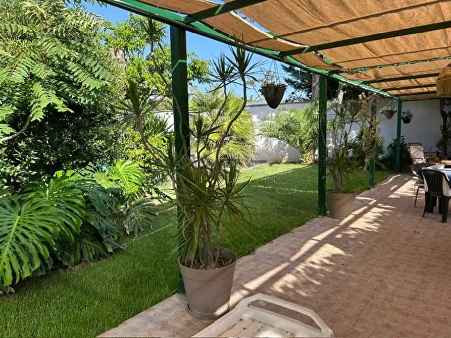 Immagine 13 di Villa in vendita  in Via Salvatore Quasimodo 5 a Palermo