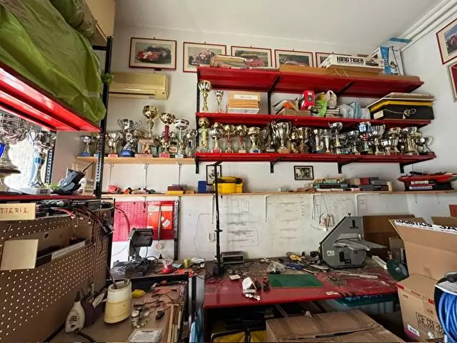 Immagine 4 di Locale commerciale in vendita  in Via Alessandro Telesino 16 A a Palermo