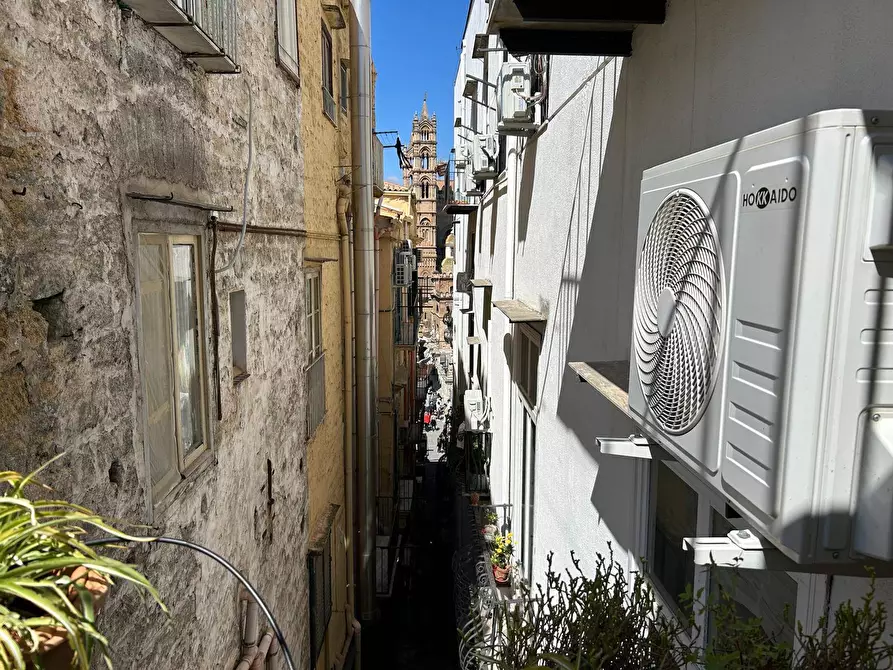 Immagine 33 di Appartamento in affitto  in Via Vittorio Emanuele 492 a Palermo