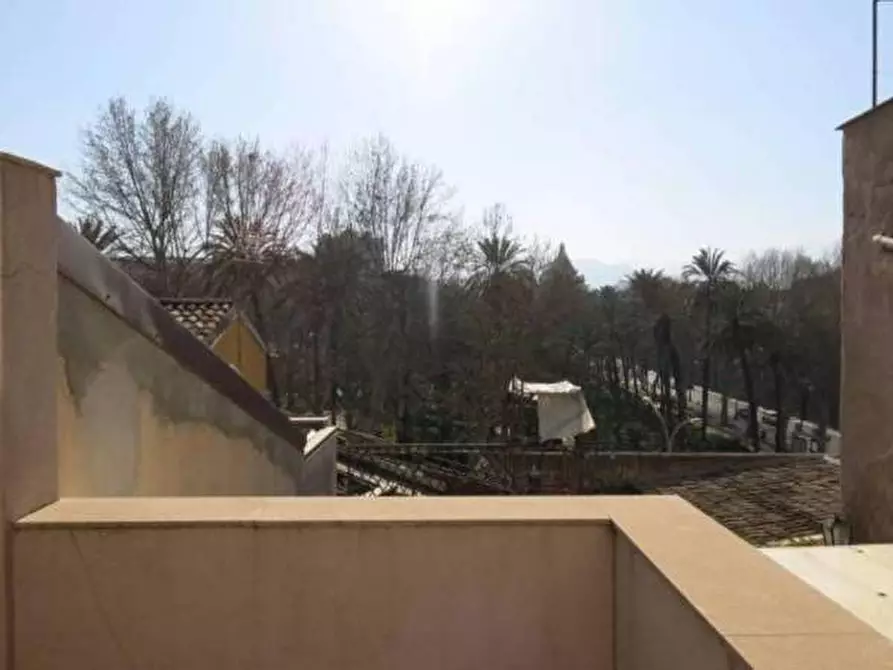 Immagine 34 di Appartamento in affitto  in Via Vittorio Emanuele 492 a Palermo