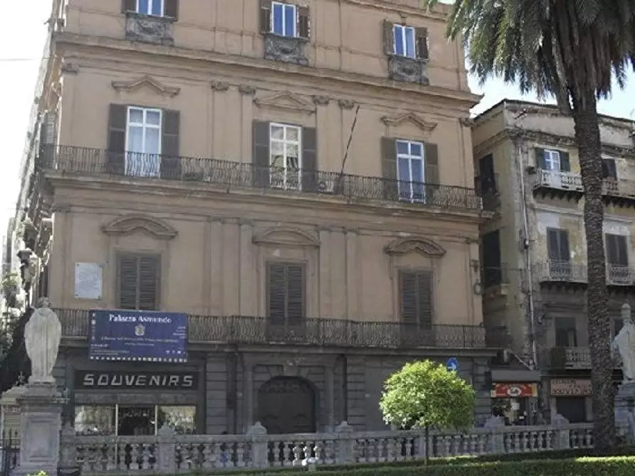 Immagine 46 di Appartamento in affitto  in Via Vittorio Emanuele 492 a Palermo