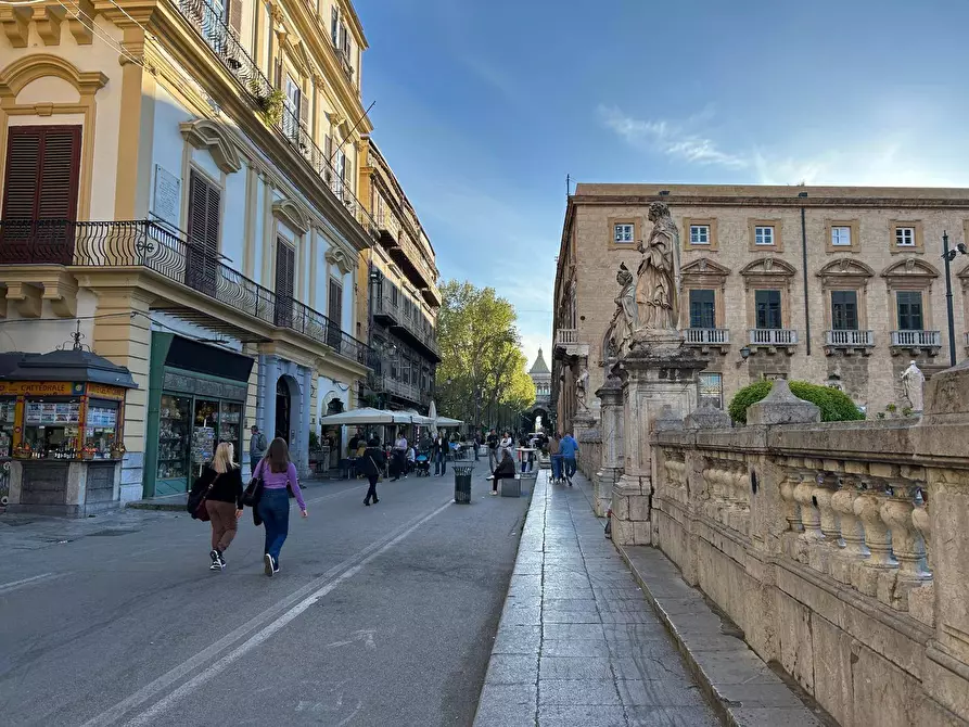 Immagine 52 di Appartamento in affitto  in Via Vittorio Emanuele 492 a Palermo