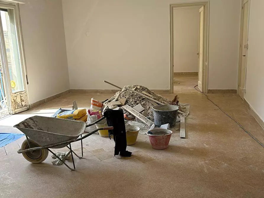 Immagine 1 di Ufficio in affitto  in Via Mariano Stabile 136 a Palermo