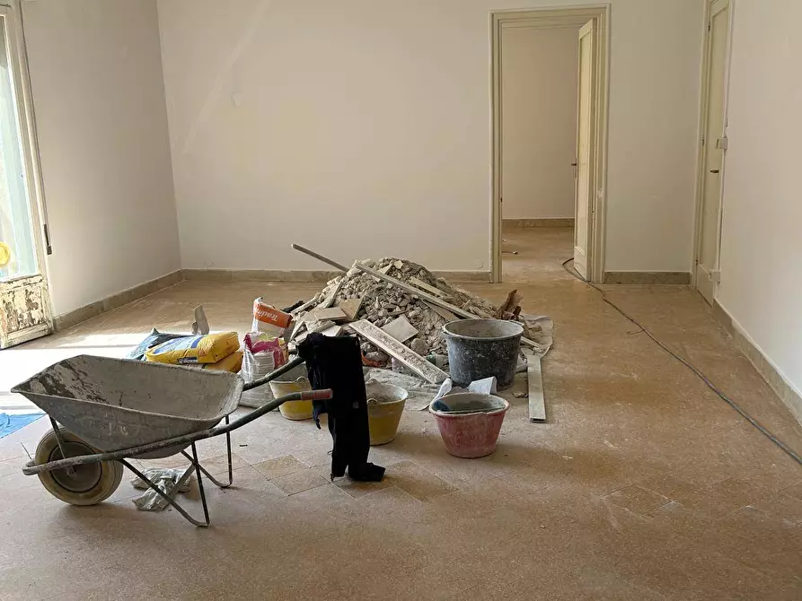 Immagine 9 di Ufficio in affitto  in Via Mariano Stabile 136 a Palermo