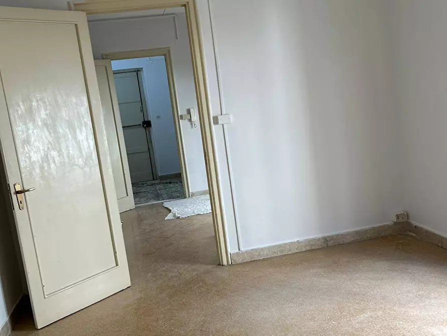 Immagine 15 di Ufficio in affitto  in Via Mariano Stabile 136 a Palermo