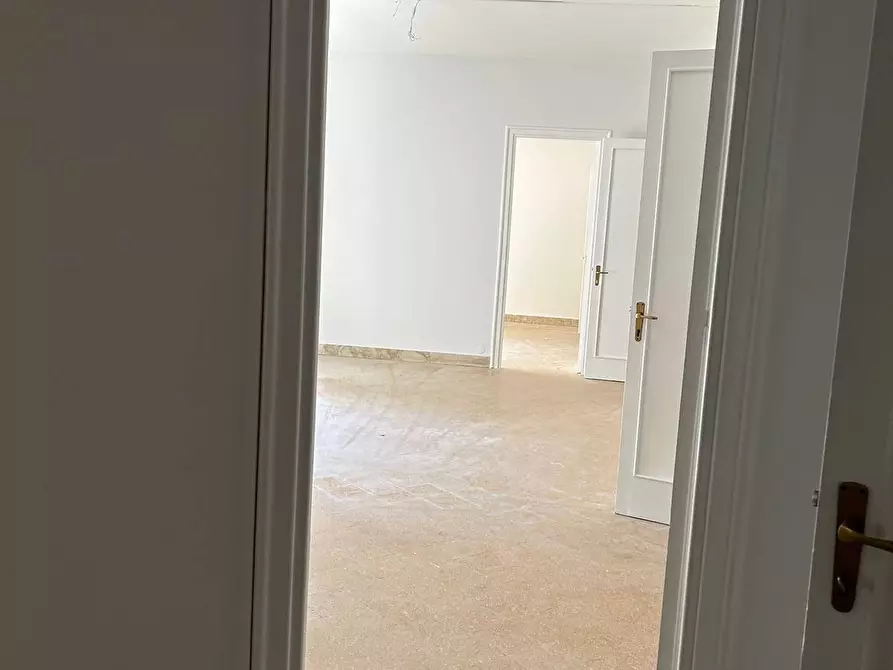 Immagine 3 di Ufficio in affitto  in Via Mariano Stabile 136 a Palermo