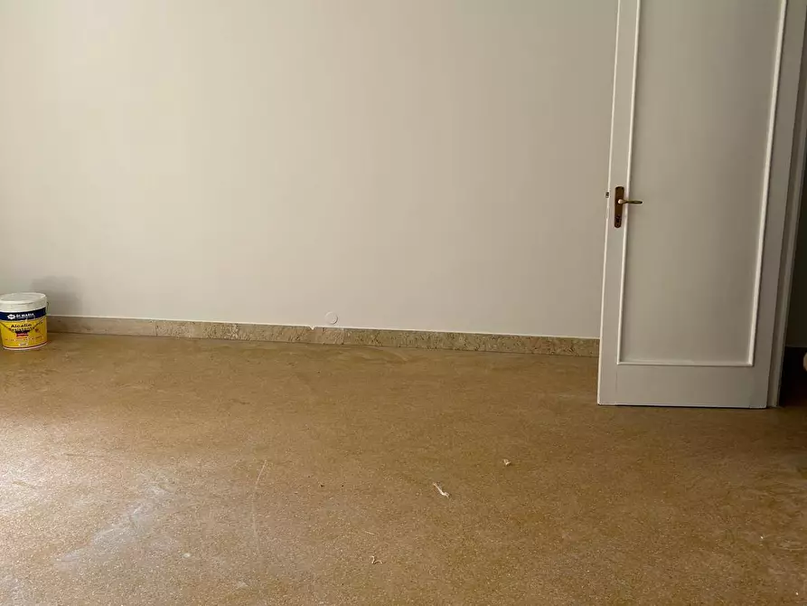 Immagine 10 di Ufficio in affitto  in Via Mariano Stabile 136 a Palermo