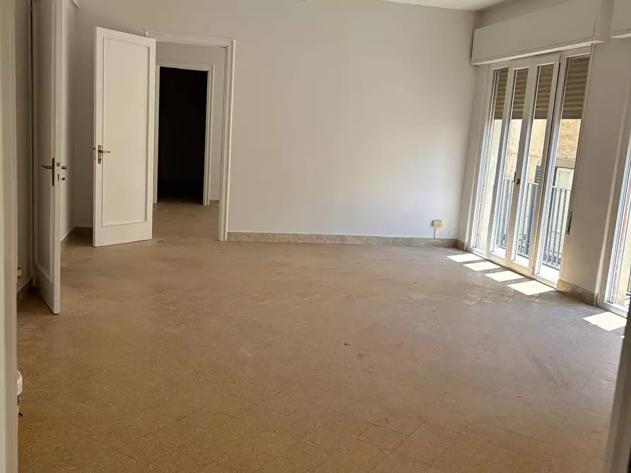 Immagine 6 di Ufficio in affitto  in Via Mariano Stabile 136 a Palermo