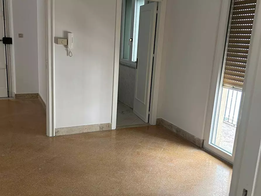 Immagine 10 di Ufficio in affitto  in Via Mariano Stabile 136 a Palermo