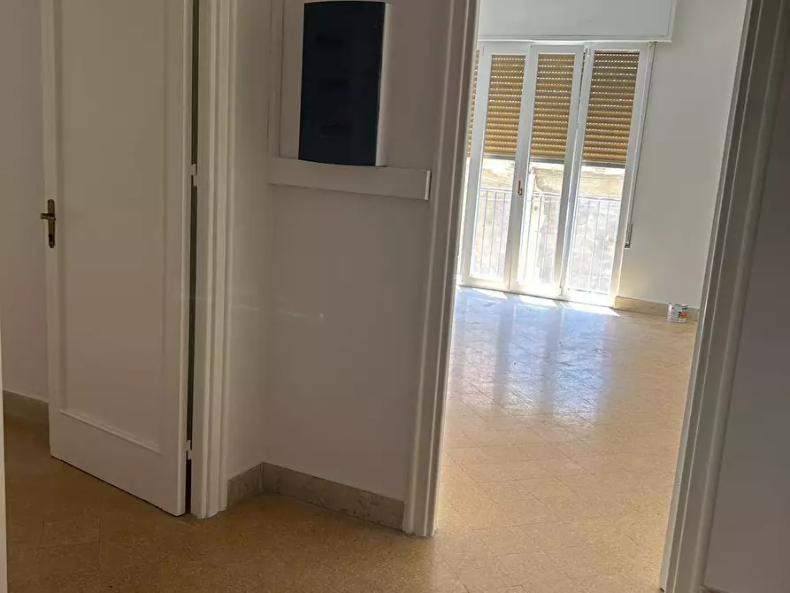 Immagine 11 di Ufficio in affitto  in Via Mariano Stabile 136 a Palermo