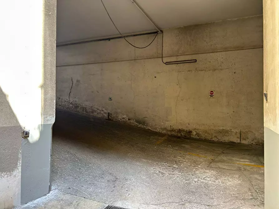 Immagine 14 di Box auto in vendita  in Via Villa Sperlinga 3 A a Palermo