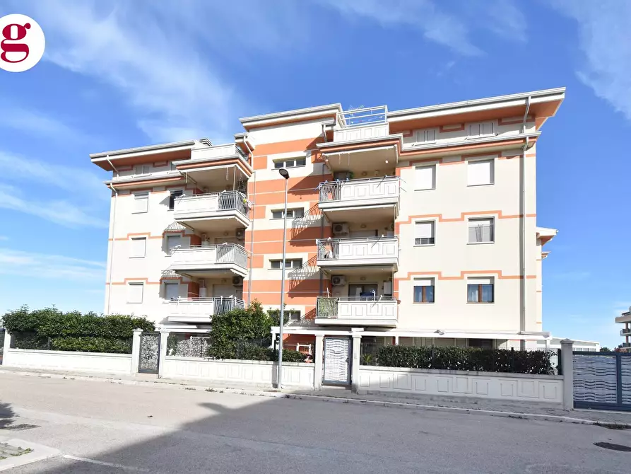 Immagine 1 di Appartamento in vendita  in Strada Statale 16 Sud 76 a Vasto