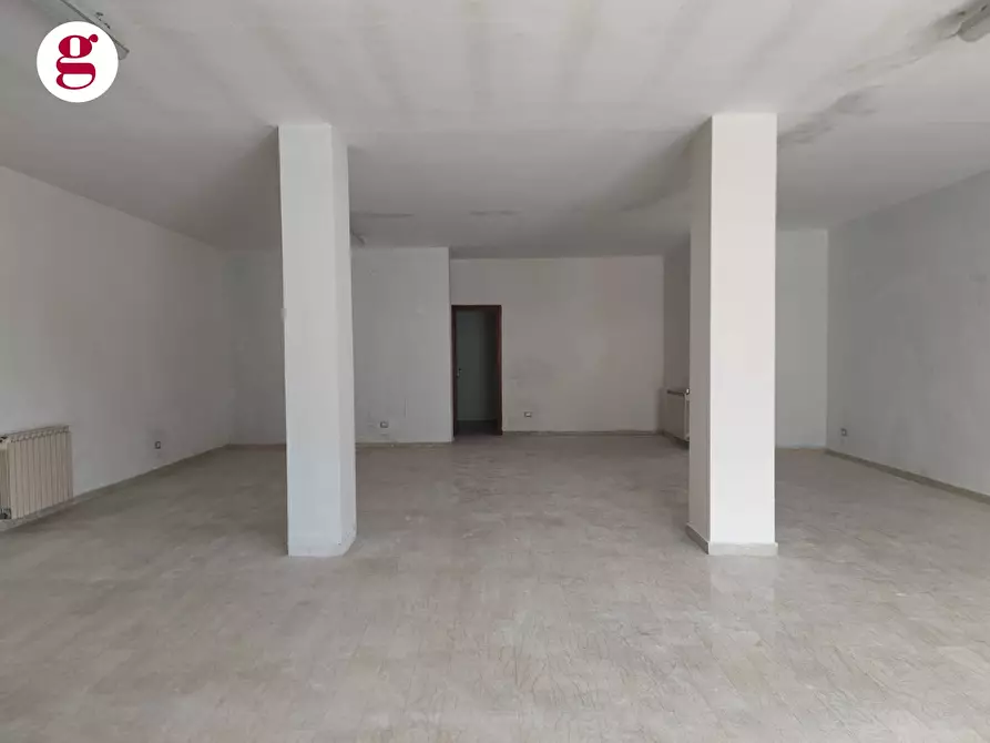 Immagine 3 di Locale commerciale in affitto  in Corso Mazzini 623 a Vasto