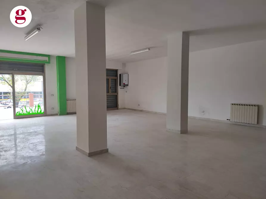 Immagine 5 di Locale commerciale in affitto  in Corso Mazzini 623 a Vasto