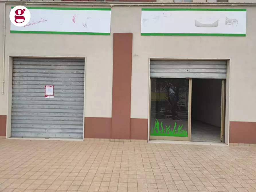 Immagine 9 di Locale commerciale in affitto  in Corso Mazzini 623 a Vasto