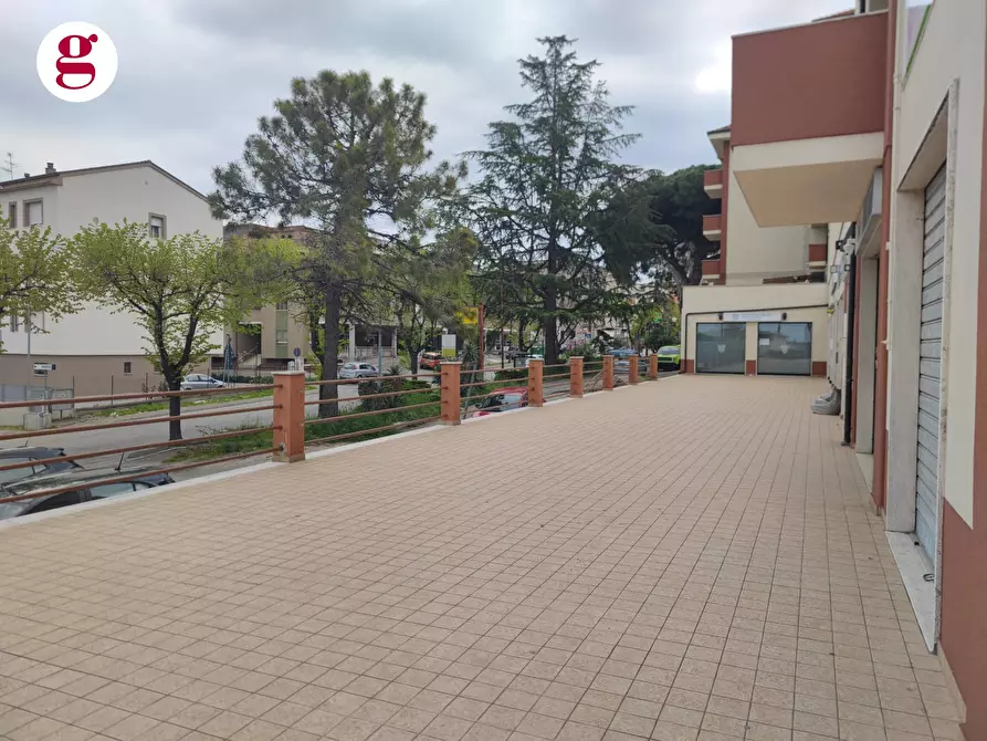 Immagine 10 di Locale commerciale in affitto  in Corso Mazzini 623 a Vasto