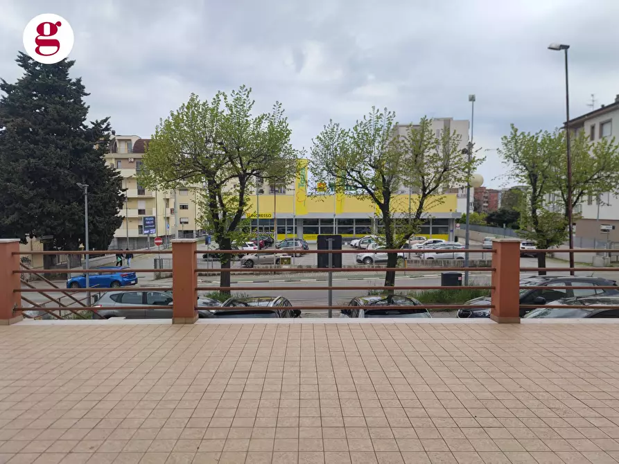 Immagine 11 di Locale commerciale in affitto  in Corso Mazzini 623 a Vasto