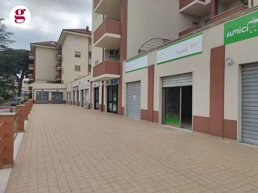 Immagine 13 di Locale commerciale in affitto  in Corso Mazzini 623 a Vasto