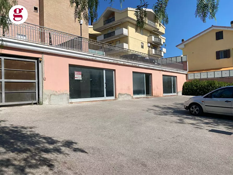 Immagine 3 di Magazzino in vendita  in Via Vice Brigadiere d'Onofrio 8/L a Vasto
