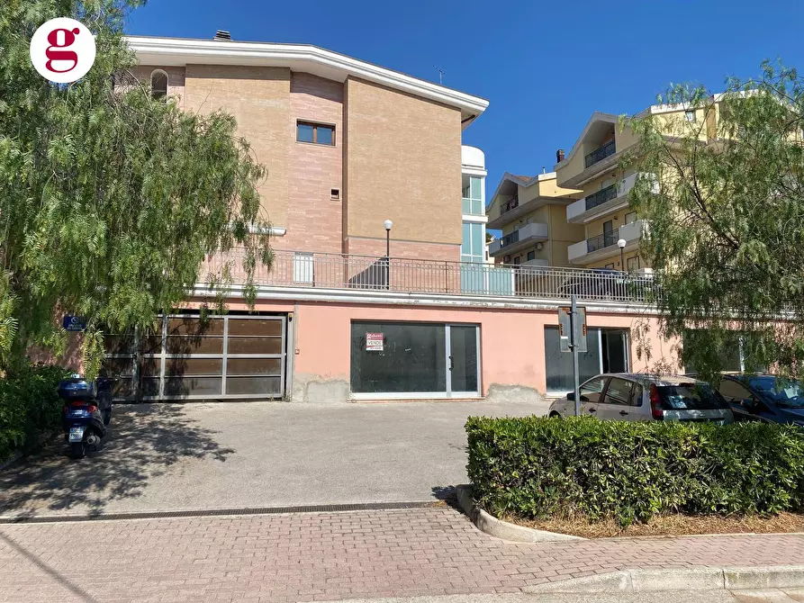 Immagine 2 di Magazzino in vendita  in Via Vice Brigadiere d'Onofrio 8/L a Vasto