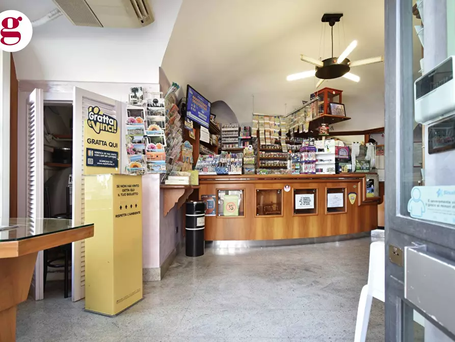 Immagine 2 di Attività commerciale in vendita  in Piazza Diomede 8 a Vasto