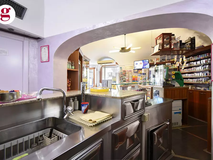 Immagine 7 di Attività commerciale in vendita  in Piazza Diomede 8 a Vasto