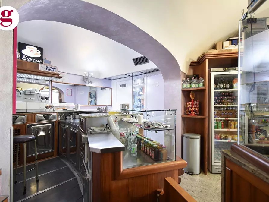 Immagine 9 di Attività commerciale in vendita  in Piazza Diomede 8 a Vasto
