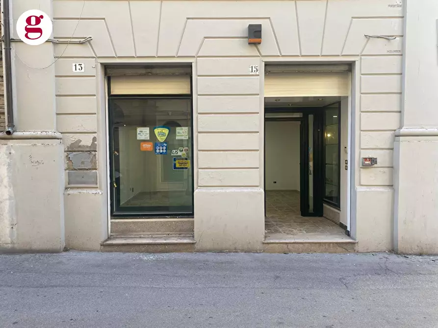 Immagine 4 di Locale commerciale in vendita  in Corso Palizzi 15 a Vasto