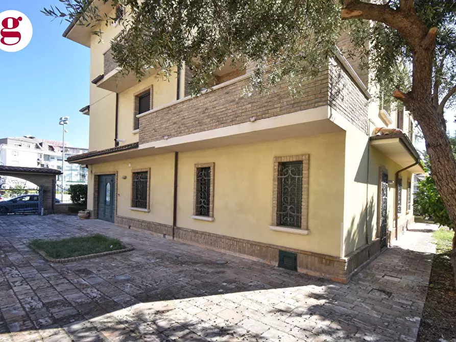 Immagine 6 di Villa in vendita  in Via Silvio Pellico 5 a Vasto