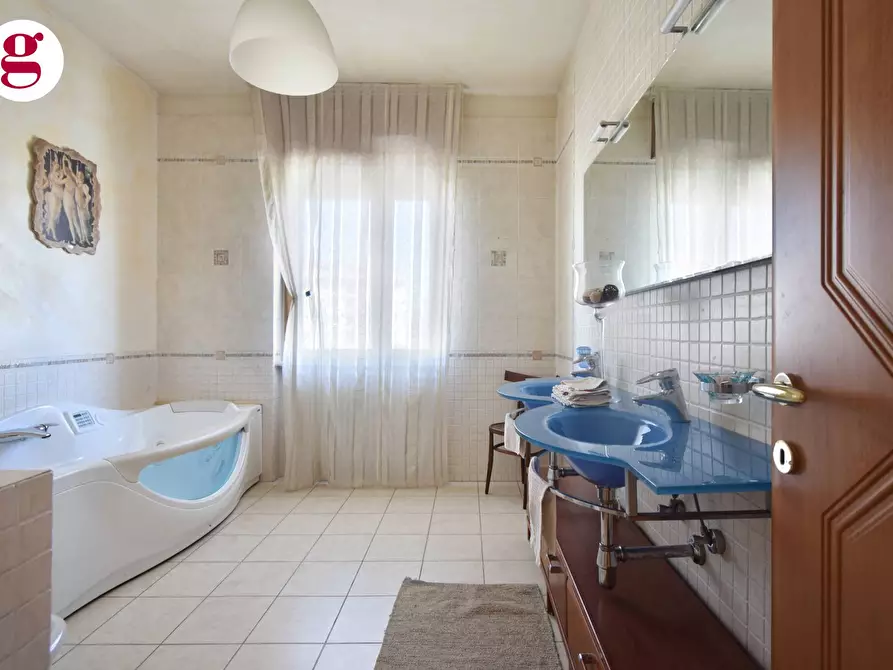 Immagine 27 di Villa in vendita  in Via Silvio Pellico 5 a Vasto