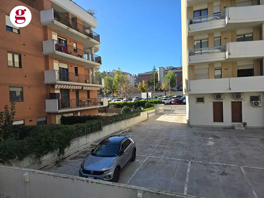 Immagine 15 di Ufficio in vendita  in Via Giulio Cesare 80 a Vasto