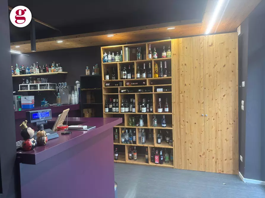 Immagine 9 di Attività commerciale in vendita  in Piazza Pudente 1 a Vasto