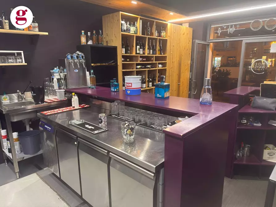 Immagine 11 di Attività commerciale in vendita  in Piazza Pudente 1 a Vasto