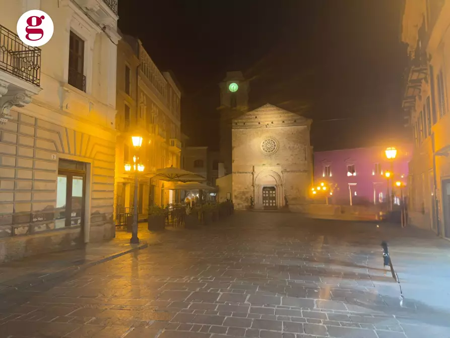 Immagine 19 di Attività commerciale in vendita  in Piazza Pudente 1 a Vasto