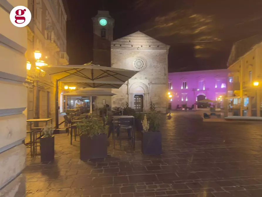 Immagine 20 di Attività commerciale in vendita  in Piazza Pudente 1 a Vasto