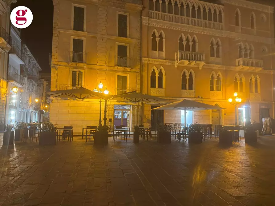 Immagine 23 di Attività commerciale in vendita  in Piazza Pudente 1 a Vasto