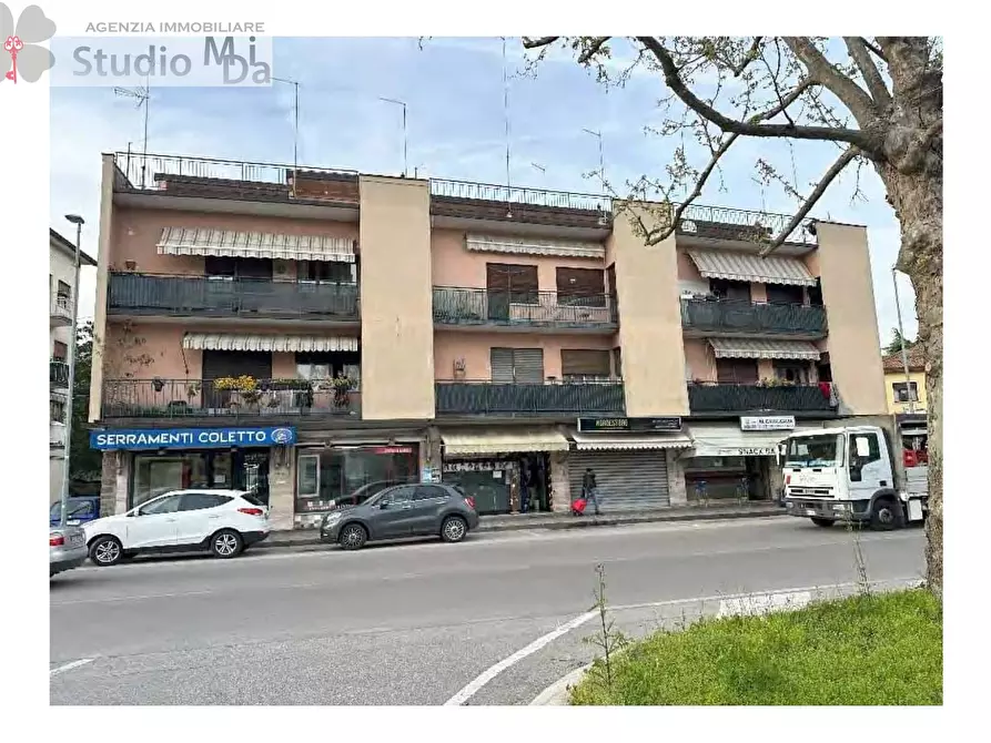 Immagine 1 di Appartamento in vendita  in via roma a Spinea