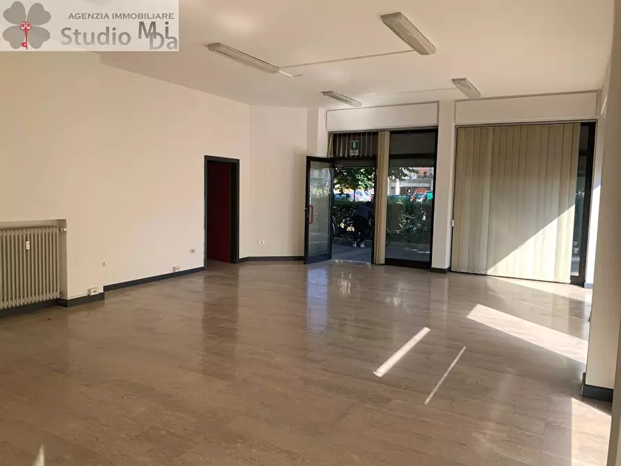 Immagine 5 di Locale commerciale in vendita  in via roma a Venezia
