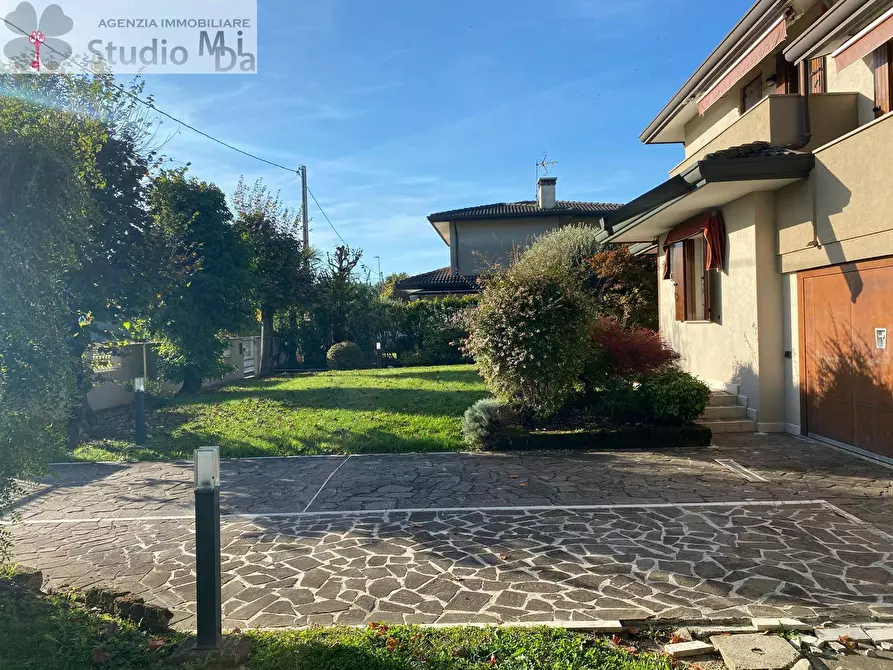 Immagine 2 di Villa in vendita  in VIA MONTELLO a Mogliano Veneto