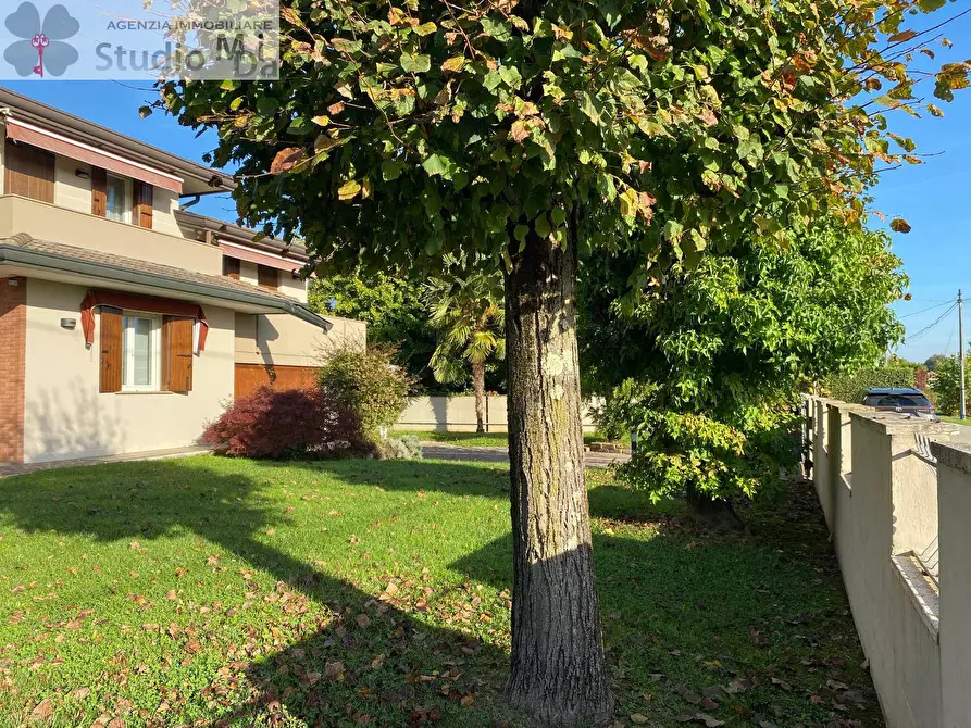 Immagine 3 di Villa in vendita  in VIA MONTELLO a Mogliano Veneto