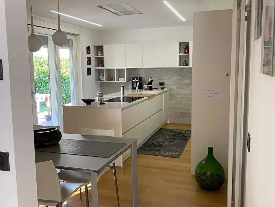 Immagine 9 di Villa in vendita  in VIA MONTELLO a Mogliano Veneto