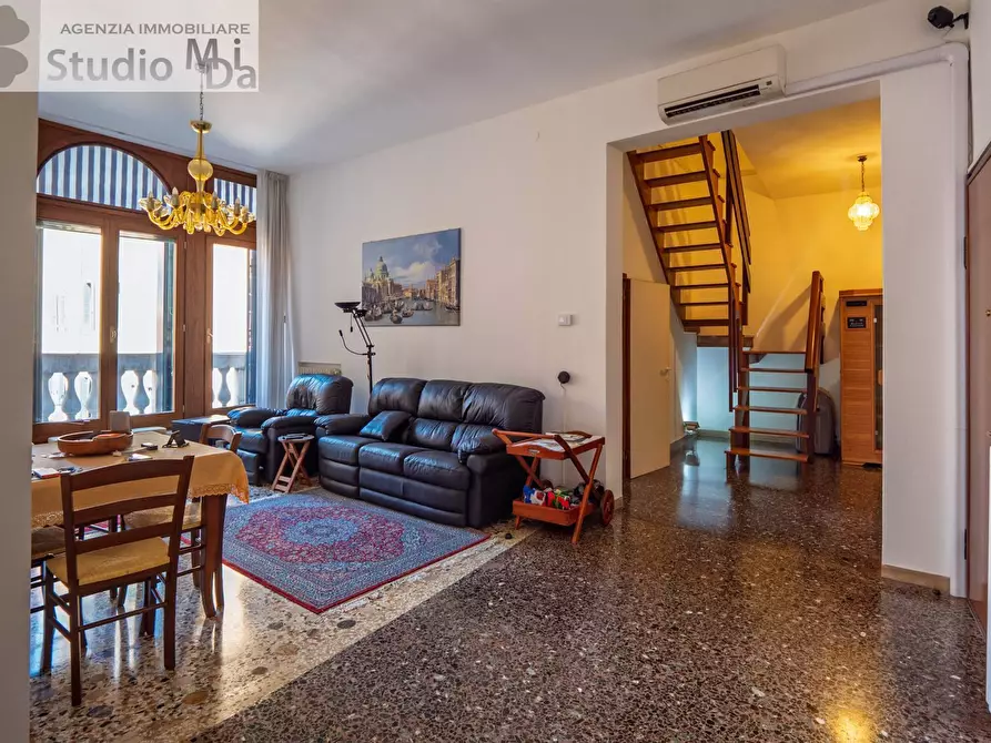 Immagine 3 di Attico in vendita  in Strada nuova a Venezia