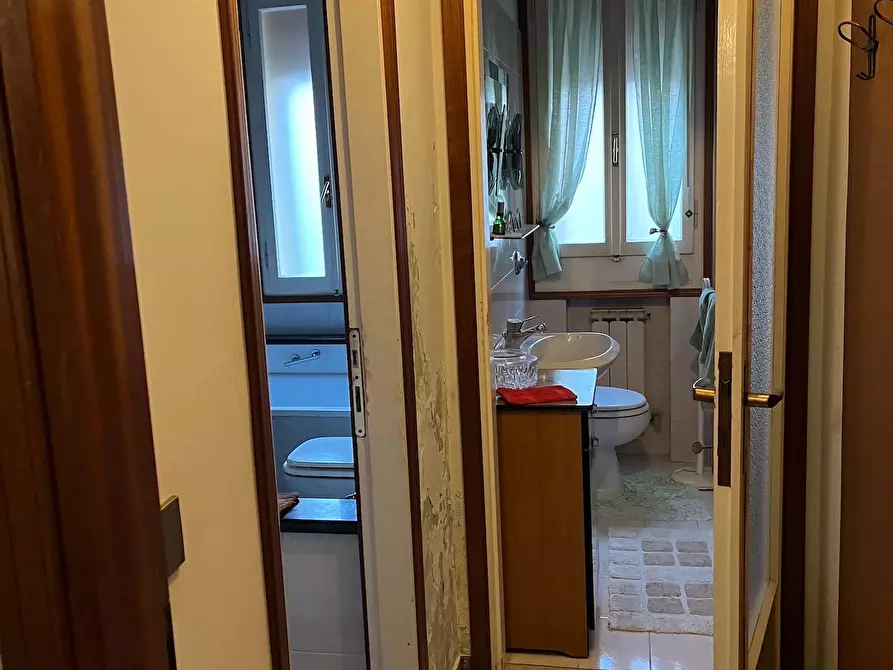 Immagine 14 di Appartamento in vendita  in Via DANDOLO a Venezia